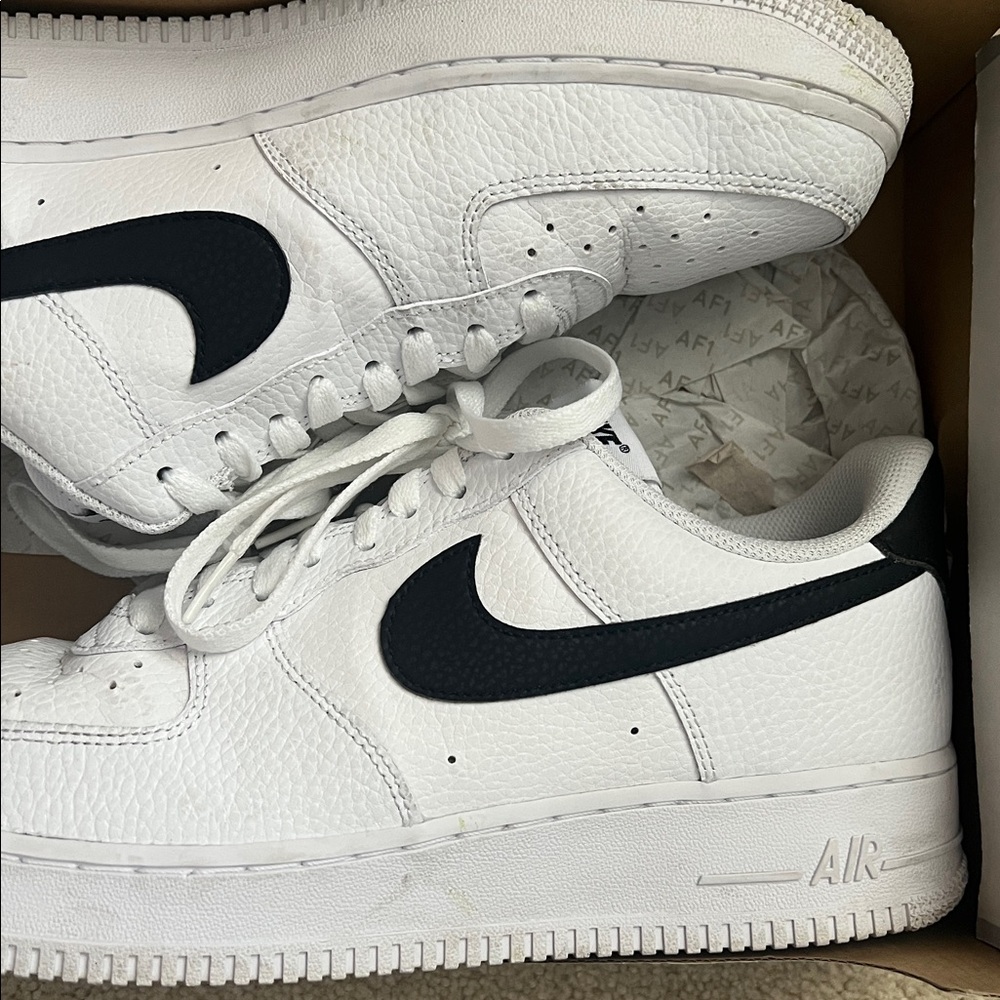 Nike Air Force 1 '07 White/Black Sneakers